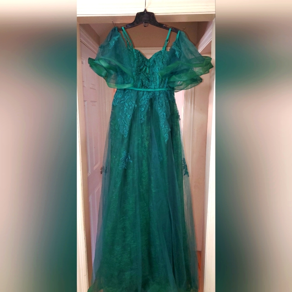 Women's Green Formal/Prom Corseted Dress